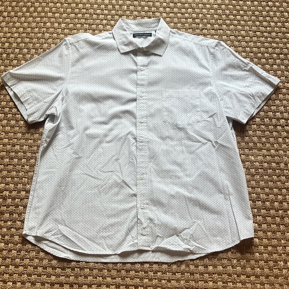 Saks Fifth Avenue White Patterned Casual Shirt size XL